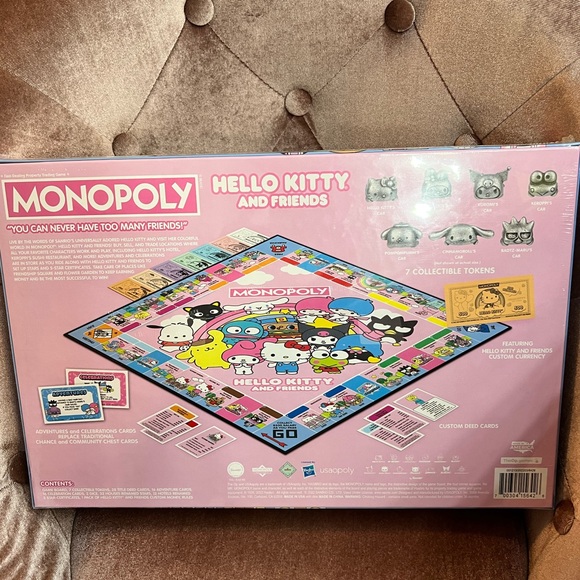 HELLO Kitty Monopoly Limited Edition Board Game - Picture 2 of 3